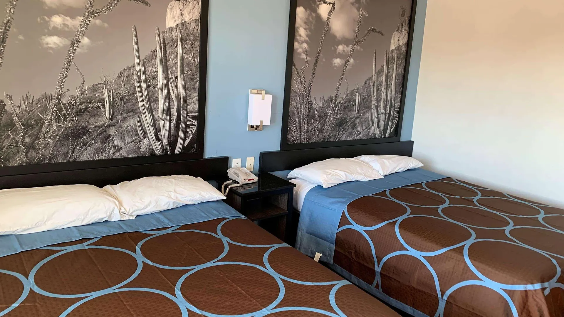Hotel Super 8 By Wyndham Phoenix West