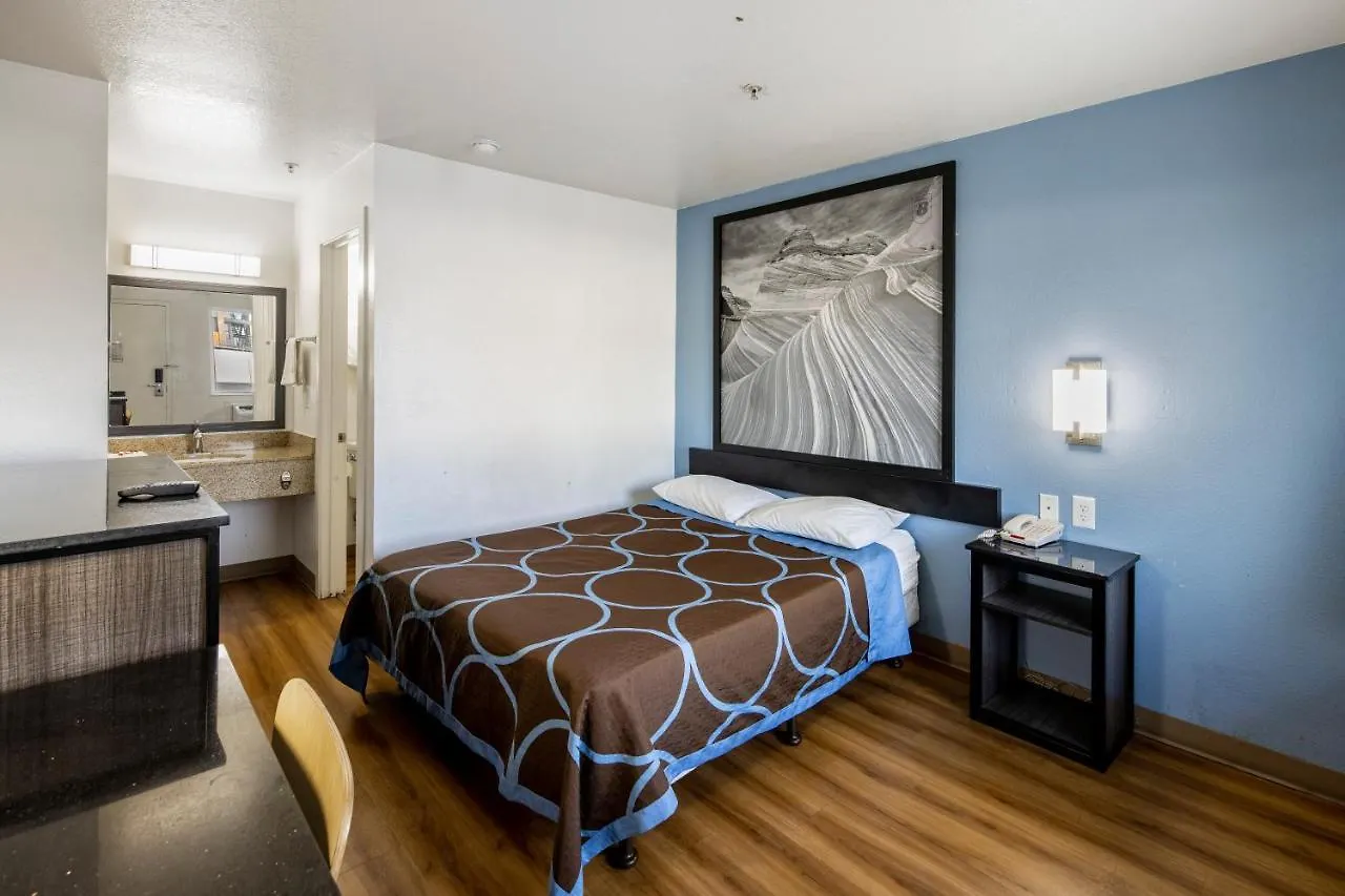 Super 8 By Wyndham Phoenix West United States