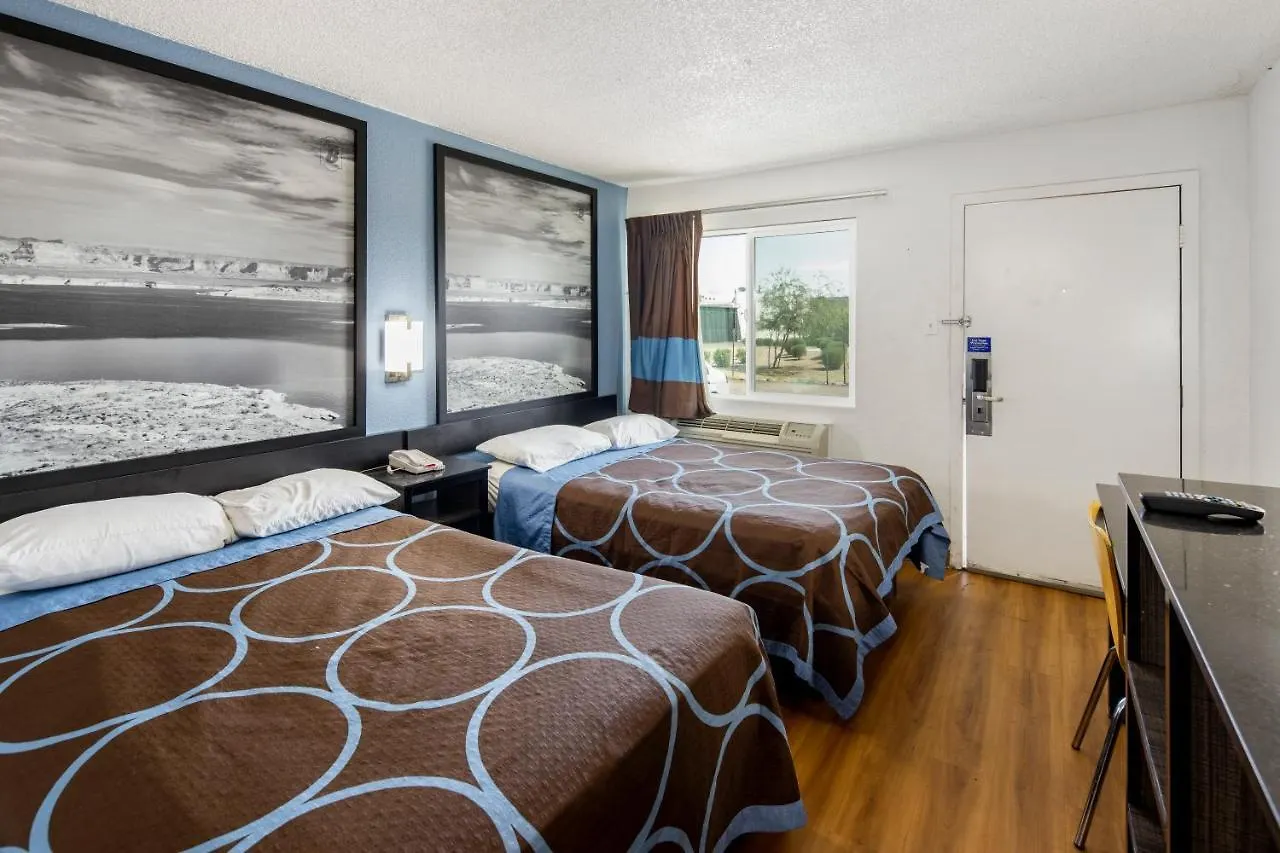 Super 8 By Wyndham Phoenix West