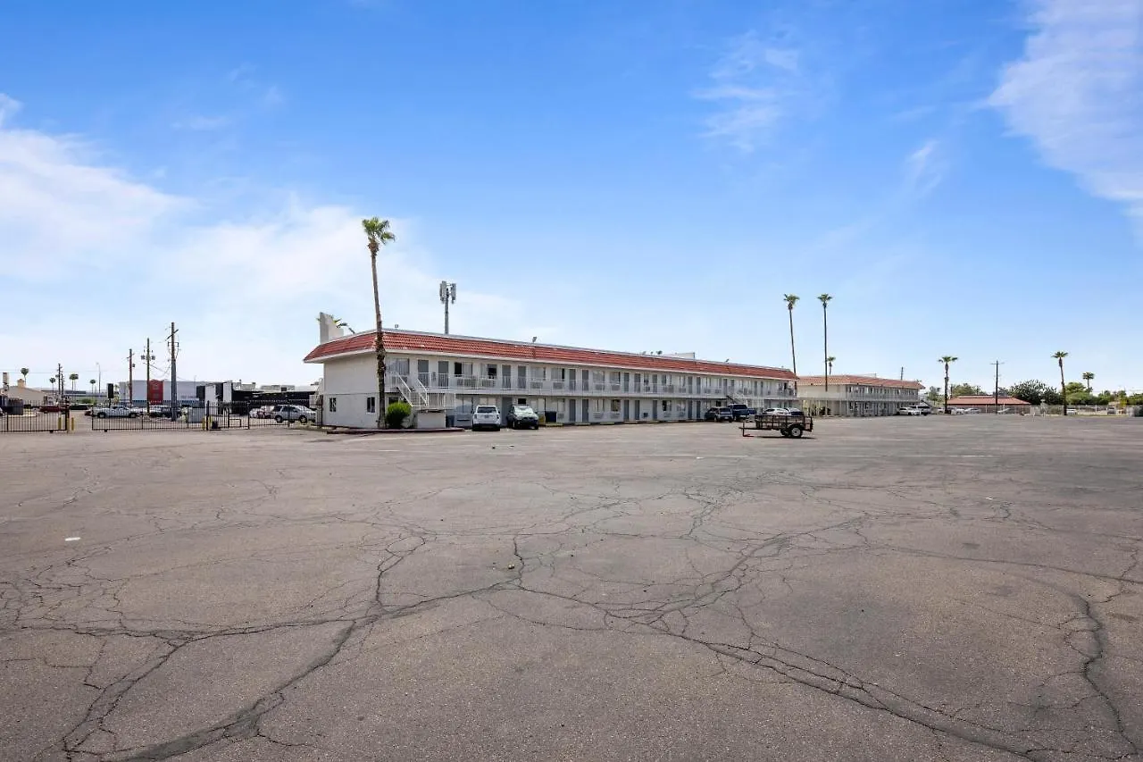 Super 8 By Wyndham Phoenix West United States